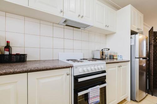 Urban Comfort In Coburg - Free Parking & Wifi in Fawkner