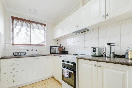 Urban Comfort In Coburg - Free Parking & Wifi in Fawkner