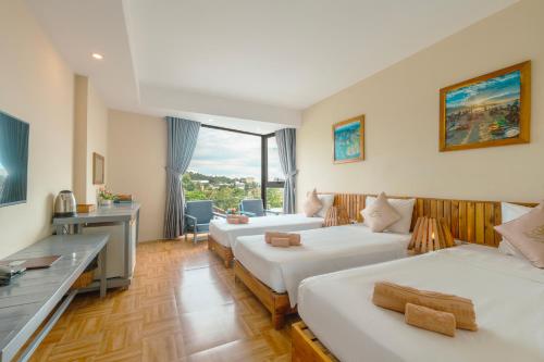 room detail thumbnail 0