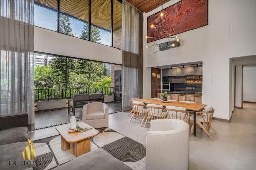 Morph 302 - Modern apt high ceilings BBQ/Jacuzzi, El Poblado