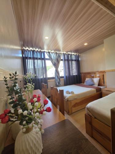 3 double beds