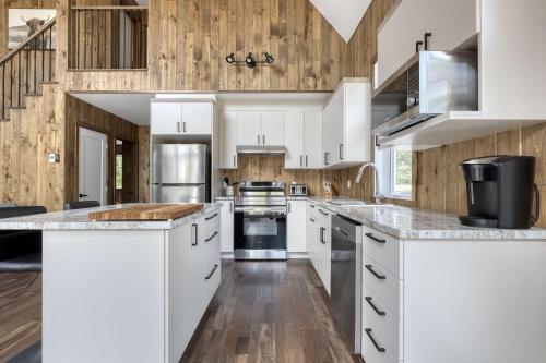 Spa Nature & Adventure - Rustique Chalet in เซนต์-มิเชล-เดส-เซนต์ (QC)