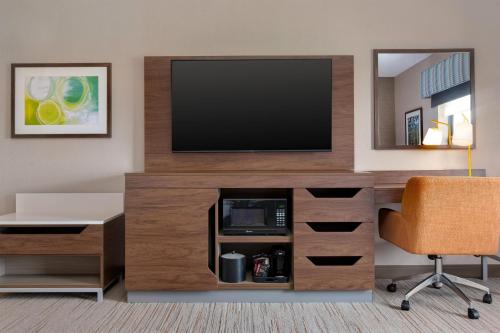 Hampton Inn & Suites Wilkes-Barre - main image