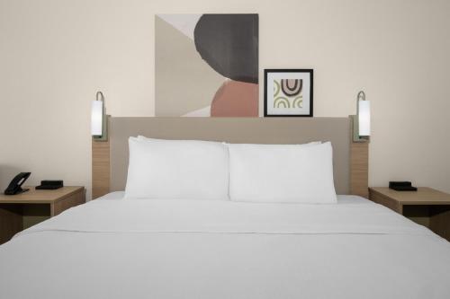 Country Inn & Suites by Radisson Florence SC - image 2