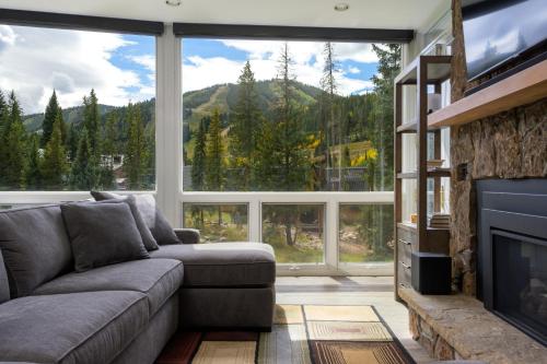 Riverside Retreat condo