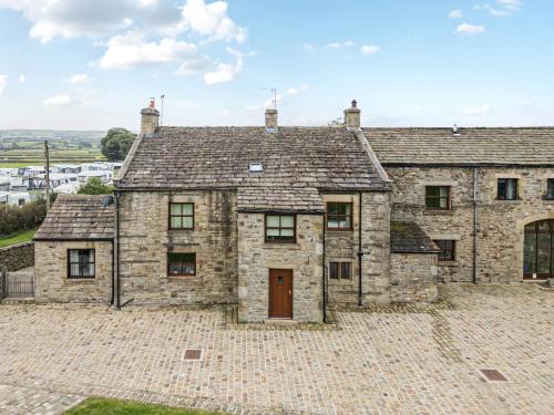 Orcaber Farmhouse