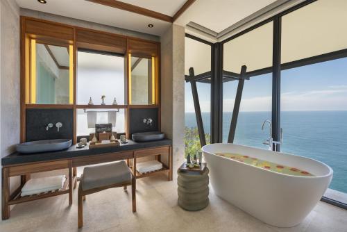 Bathroom, Banyan Tree Cabo Marques in Acapulco