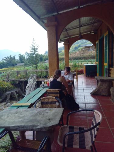 H'mong Co Tran Sapa Homestay & Restaurant near Terraced Rice Fields in Shin Chai Village