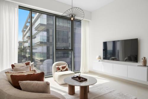 Modern 2BR with Maid's Room Near Jumeirah Beaches