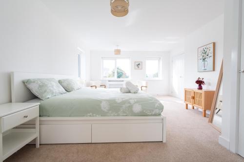 4-bedroom New House Near City Centre, Manchester (photo 5)