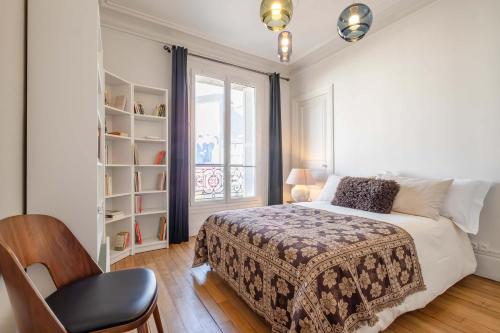 Luxury Flat Eiffel View 3BR 7 Guests - image 7