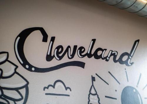 CLE 2BDR with Comfort & Conveniences Inside & Out, Cleveland (foto 9)