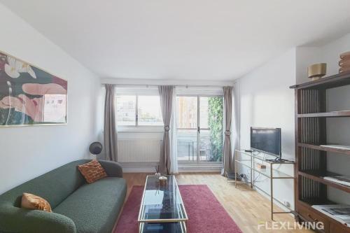 Charming - One-Bedroom Apartment in Paris 15th, Parigi