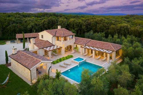 Villa Ginetto by Rent Istria – khách sạn tại Sisan