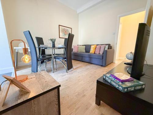 Cozy 1-BDR Finsbury Park Apt with mini Garden, Paid Parking near Emirates Stadium & Islington by Staylio London, Londýn (fotografie 2)