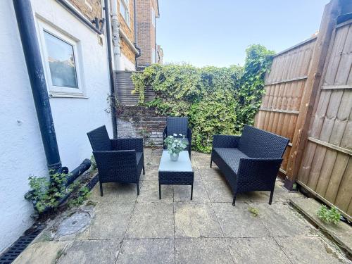 Cozy 1-BDR Finsbury Park Apt with mini Garden, Paid Parking near Emirates Stadium & Islington by Staylio London, Londýn (fotografie 8)