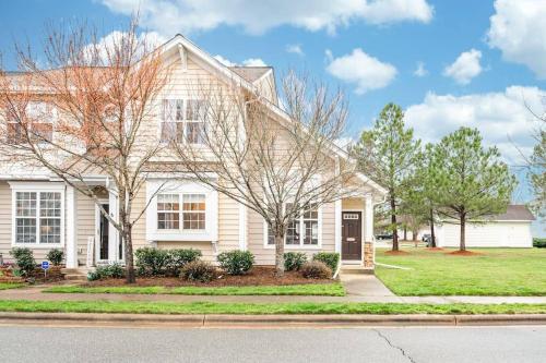 Duke 10 Min Away 3 Bedroom in Sayward Drive