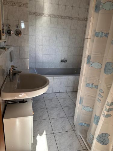 Zuhanyzó, Unter einem Dach 7 in Lehrte