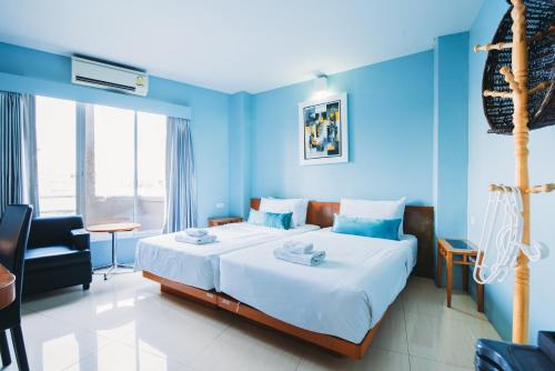 room detail thumbnail 0