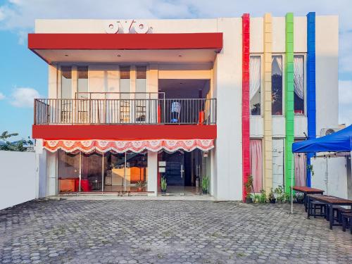 Dancenter Hotel Pelangi