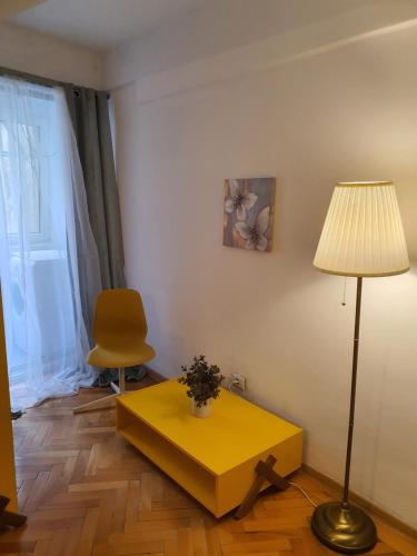 Yellow Studio - Calea Victoriei, Bukurešť (fotografie 11)