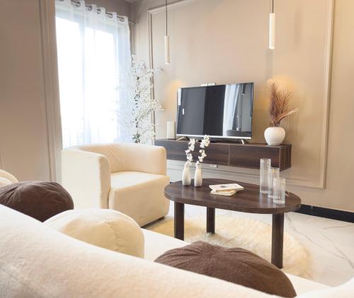 The Marrakesh Suites - Skyline ApartHotel In Bahria Town - image 10