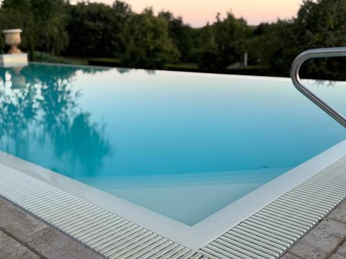 Scharioth Birtok in ยอนยอส