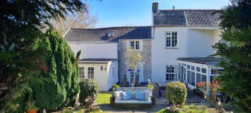 Charming cottage in Pilton-newly renovated gîte à louer North Devon District Hospital