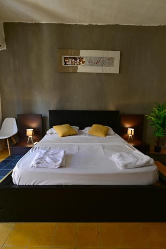 New Valletta 1 bedroom city centre apartment with Terrace and Views, L-Imsida