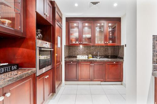2BHK Downtown Breathtaking Burj Khalifa View, Dubai (Foto 10)
