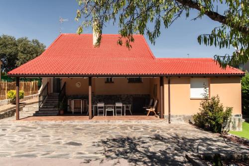 Facilities, Chalet con piscina a un paso de Segovia in Zarzuela del Monte