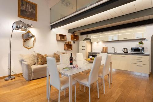 Keys of Italy -Monalda 2 Big & Small - 2 Apts nearby Palazzo Strozzi 2