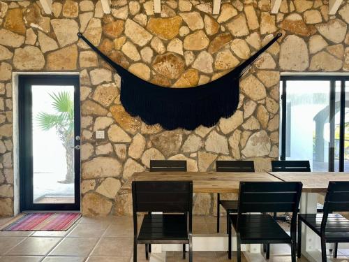 Casa Nomad Luxe 2BR Villa, Ocean Views, Pool in George Town
