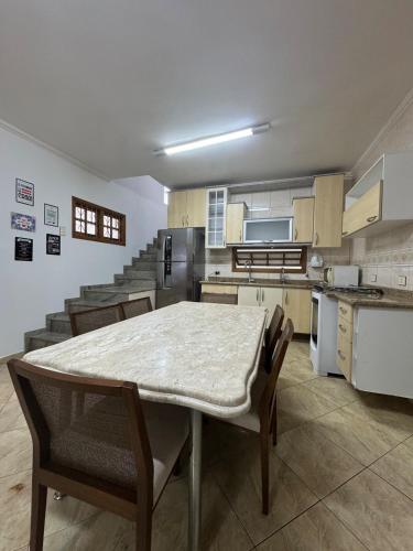 Casa com 3 quartos e 1 suite - para 9 Pessoas in ヴィラ フォルモサ