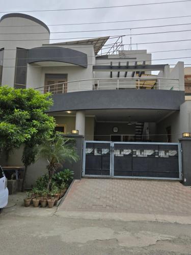 Lyallpur Home Stay Executive in Faisalabad