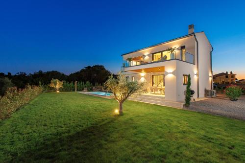 ทัศนียภาพภายนอกโรงแรม, Casa Mayren Romantic Villa pool and Spa in กุนย์