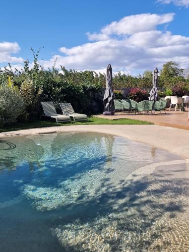 สระว่ายน้ำ, Bfor Hotel in โนลา