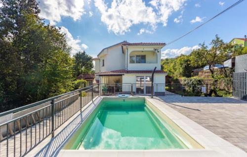 Peldbaseins, Amazing Home In Kastav With Outdoor Swimming Pool in Sroki