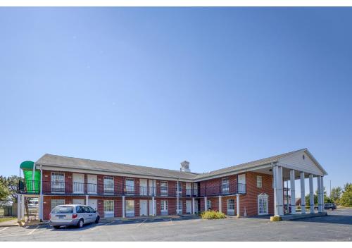 Capital O First Heritage Inn Rantoul IL I 57