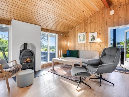 Holiday Home Eggertsine - 1-2km from the sea by Interhome in Ebeltoft City Center