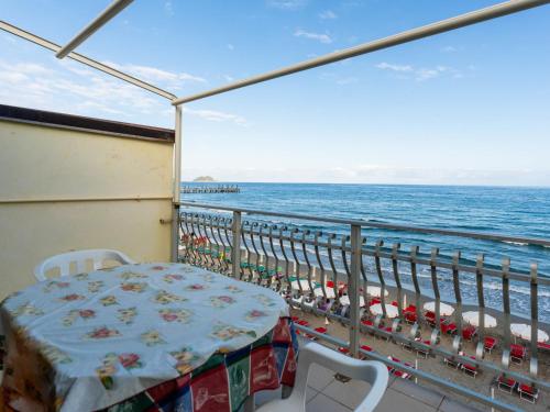 Apartment Casa sul Mare by Interhome
