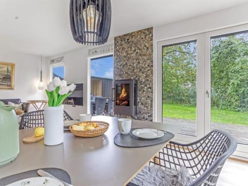 Holiday Home Litle - 30m from the sea by Interhome in 伊德斯特納