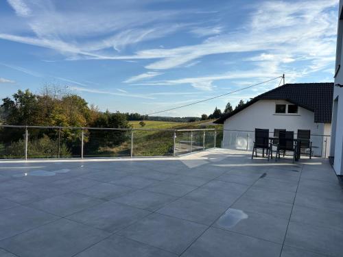 Ferienhaus Kölzer Weg Erdgeschoss mit E-Auto Ladestation (Ferienhaus Kolzer Weg Erdgeschoss mit E-Auto Ladestation) in Birken-Honigsessen
