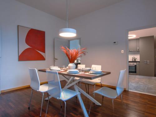 Apartment Piazza del Carmine Apartament by Interhome