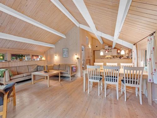 Holiday Home Elea - 450m to the fjord by Interhome in Vemb