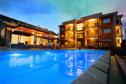 Bon Bini Residence - Luxury Serviced Apartments with Pool, Fast WiFi & Backup Power, Kampala