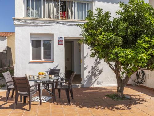 Apartment Cadiz by Interhome