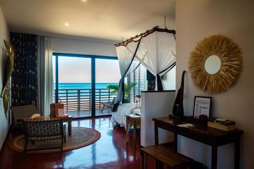 . Maison Ylang Dive Center