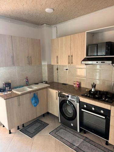 F3 standing oran bel air in Hai Menaouer