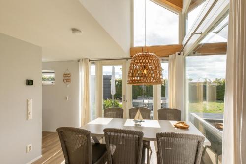 Welcome in - Zonnedorp Kavel 10 Renesse | Villa nabij het Strand & met Ruime Tuin in Oude Moolweg en Laone